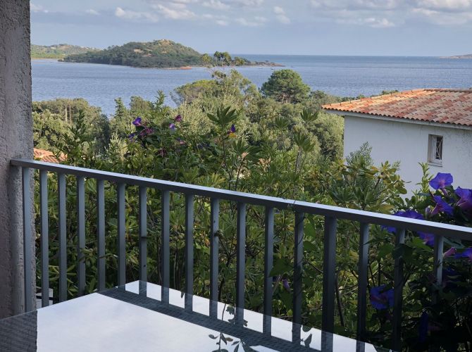 terrasse couverte avec vue mer